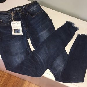 Indigo Rein Midrise Ankle jeans